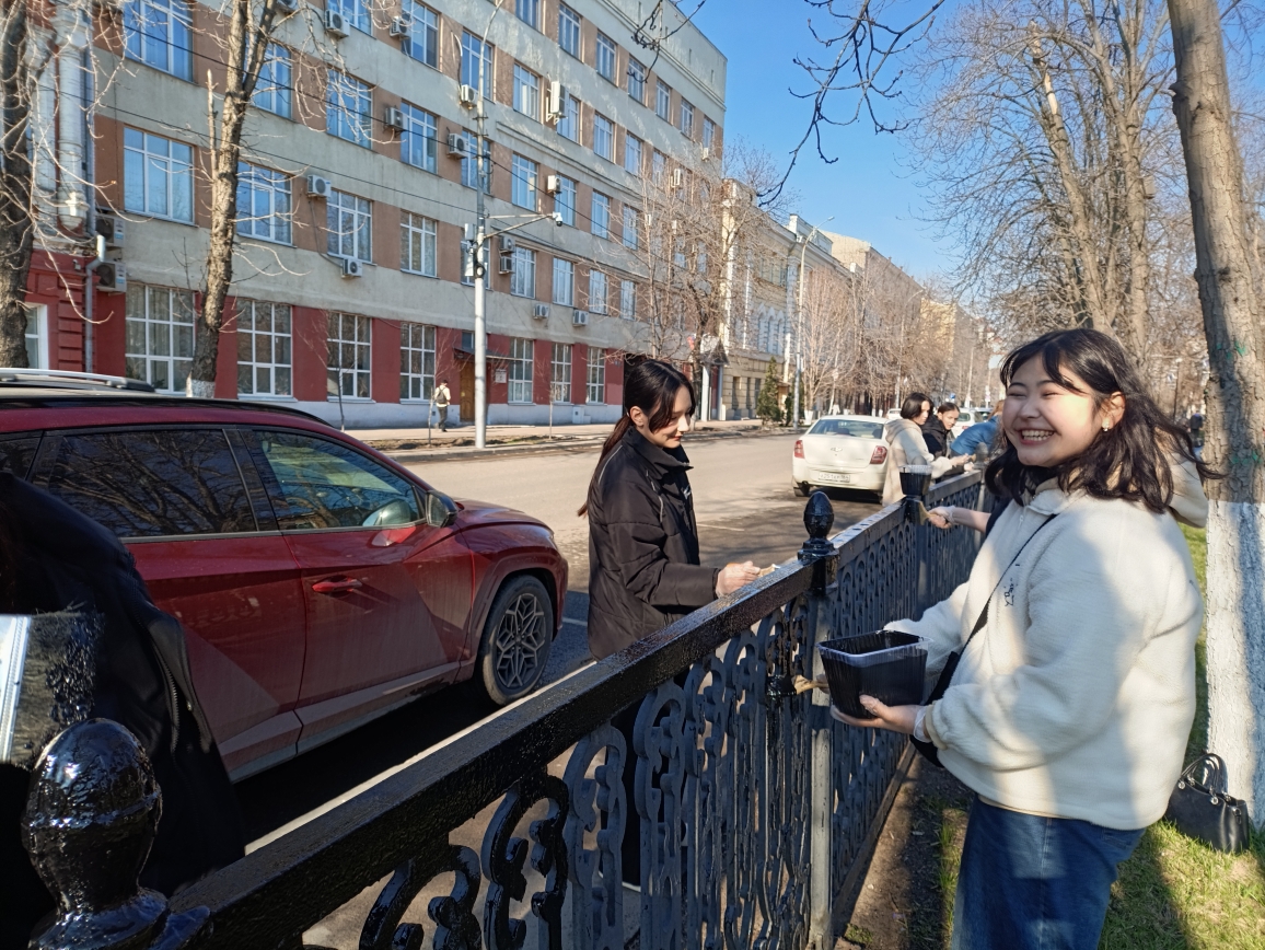 Участие в общегородском субботнике Фото 2