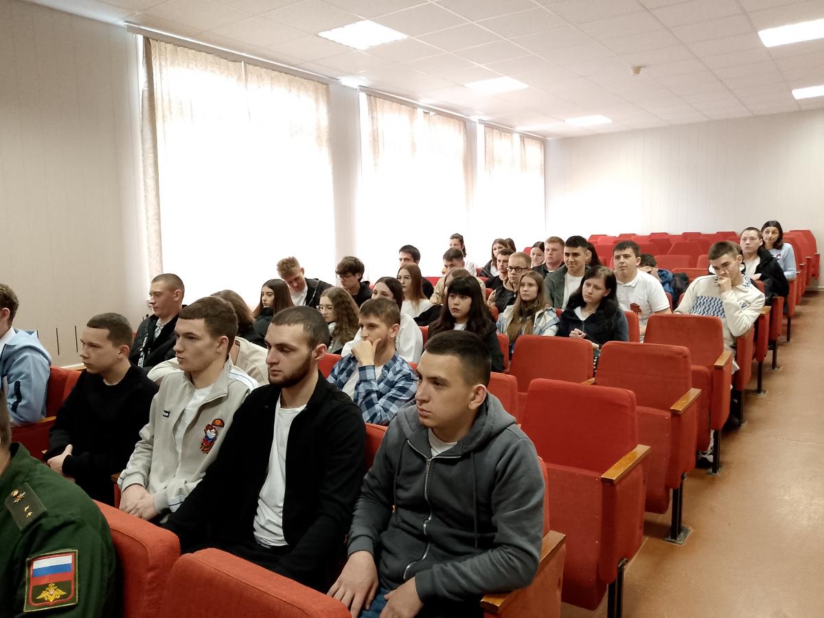 Встреча студентов выпускных курсов с представителями 12-го главного управления Фото 1