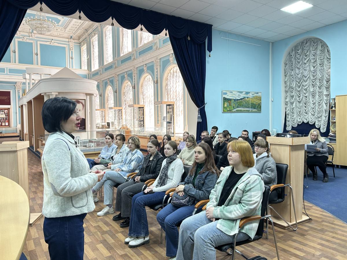 Студенты приняли участие в Открытом диалоге Фото 2