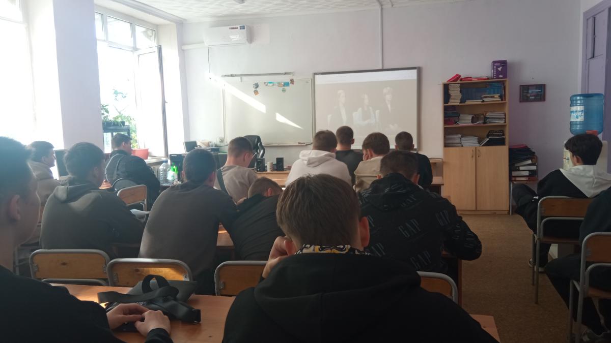 Классный час в рамках «Разговоры о важном»,  на тему: «Медицина России» Фото 1