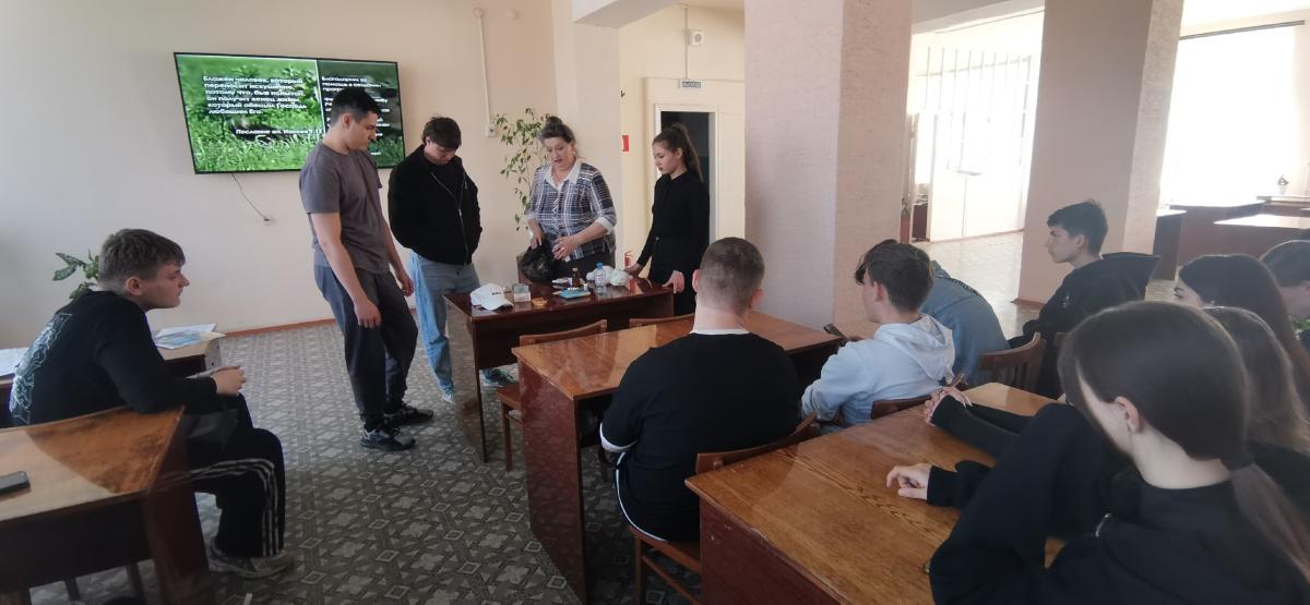 Беседа-диалог состоялась 18 апреля в Краснокутском зооветеринарном техникуме Фото 4