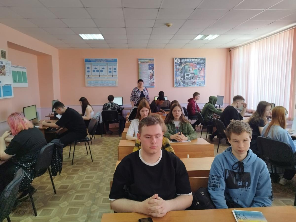 В рамках Деловой программы в Краснокутском филиале для обучающихся прошел бинарный урок с работодателем Фото 1
