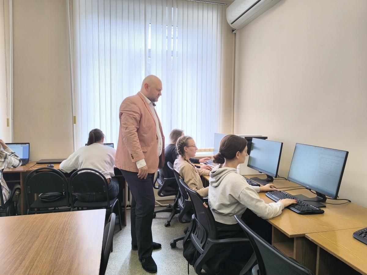 Студенты успешно завершили учебную практику по налоговому учету и сдали итоговый экзамен Фото 2