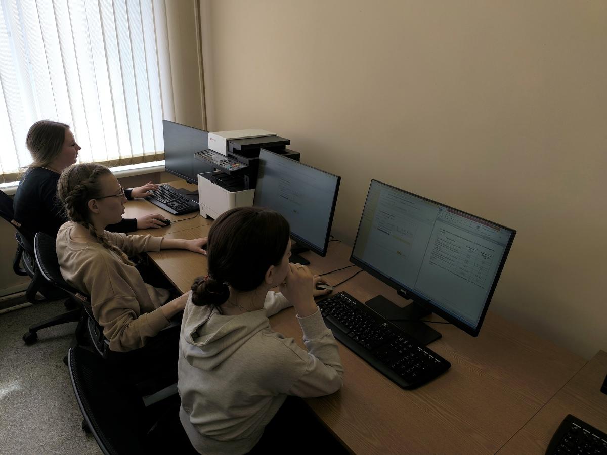 Студенты успешно завершили учебную практику по налоговому учету и сдали итоговый экзамен Фото 3