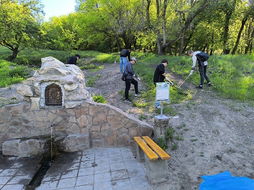 Очистили Родник на Кумысной поляне Фото 5