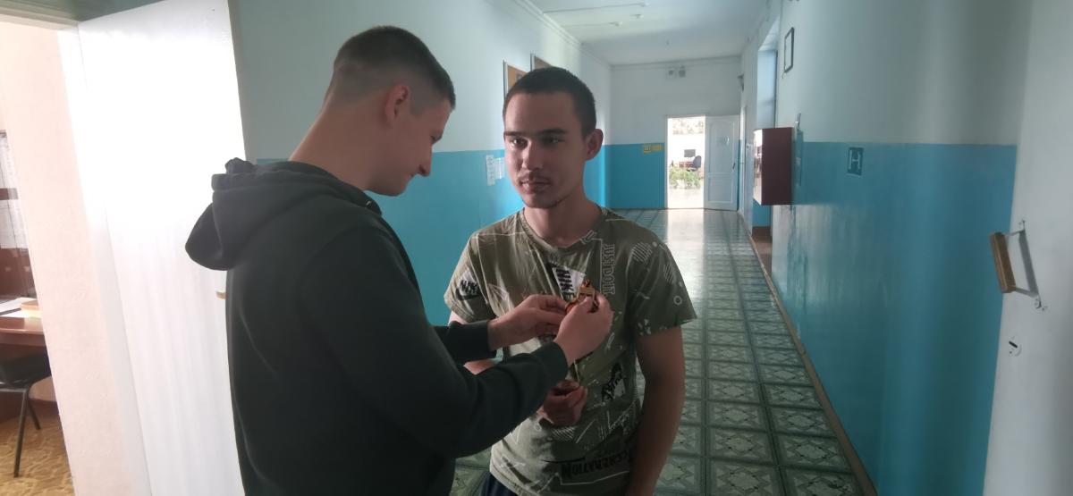 Неделя началась с линейки и внеурочного занятия «Разговоры о важном» Фото 2