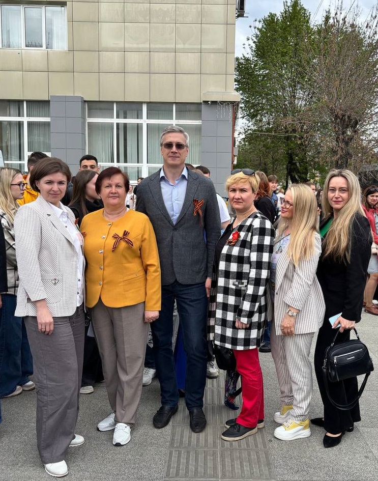 Участие студентов и преподавателей института агробизнеса в праздничном концерте в честь 80 – летия Победы в Великой отечественной войне Фото 4