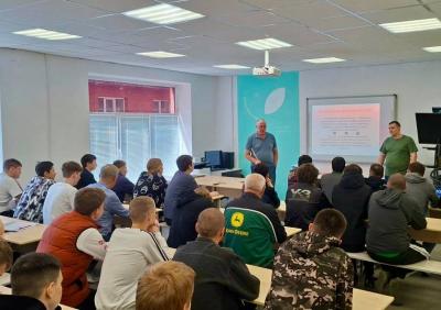 Беседа на тему «Профилактика вовлечения несовершеннолетних в преступления, связанные с организацией и проведением незаконных финансовых операций», в рамках Единого дня профилактики безнадзорности и правонарушений