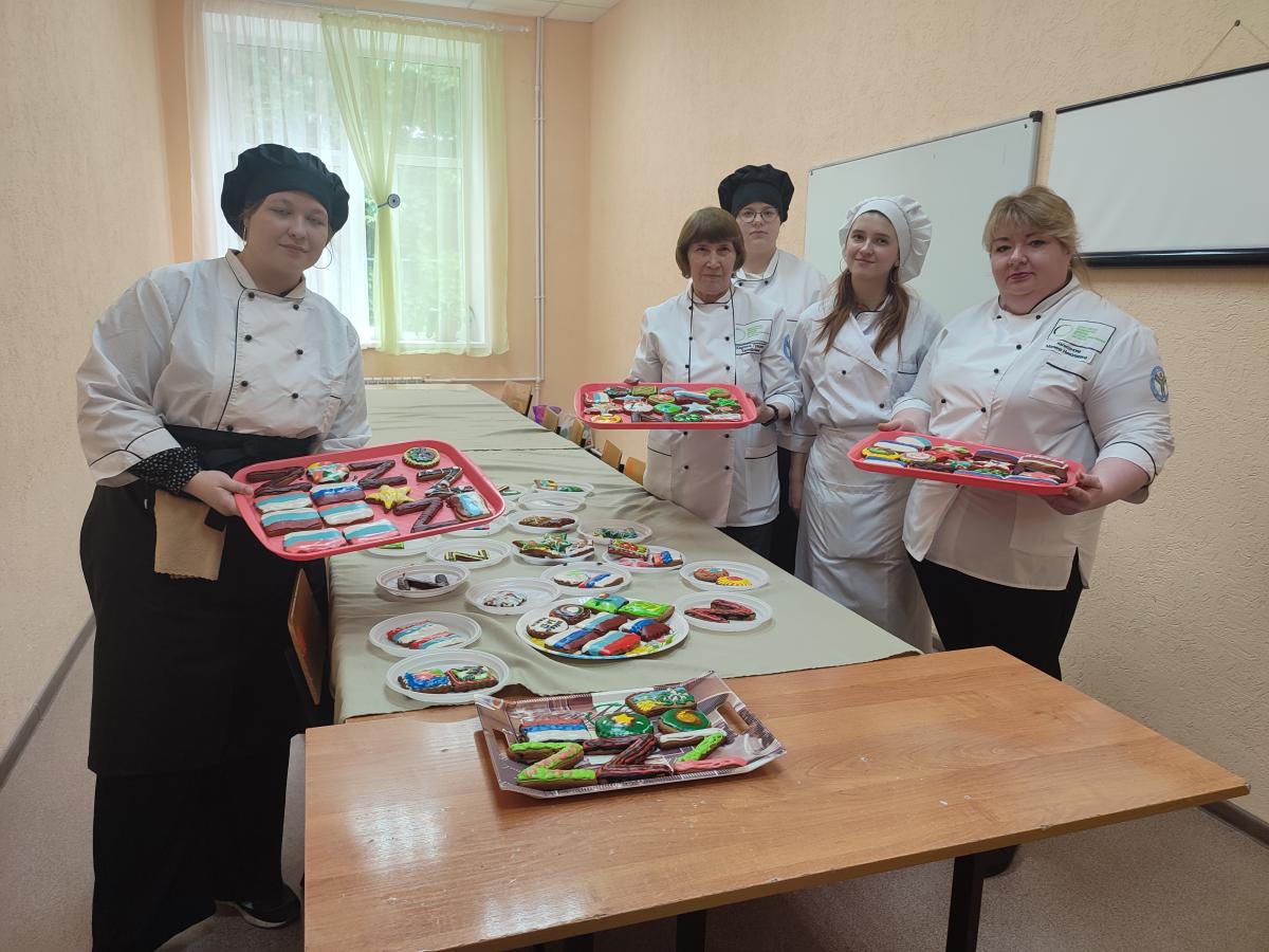 Мастер-класс по приготовлению и оформлению имбирных пряников для участников СВО Фото 5