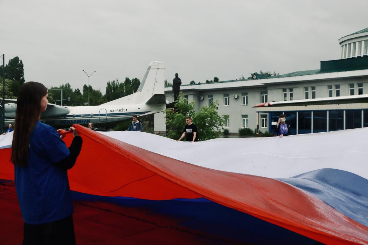Вавиловцы почтили память героев Донбасса Фото 1