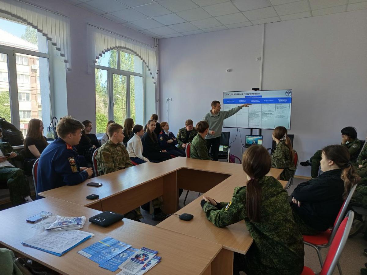 В агроклассах Калининска состоялись пилотные занятия Фото 4