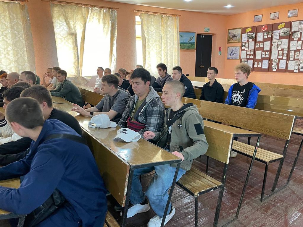 Экскурсия в вертолетный полк Фото 3