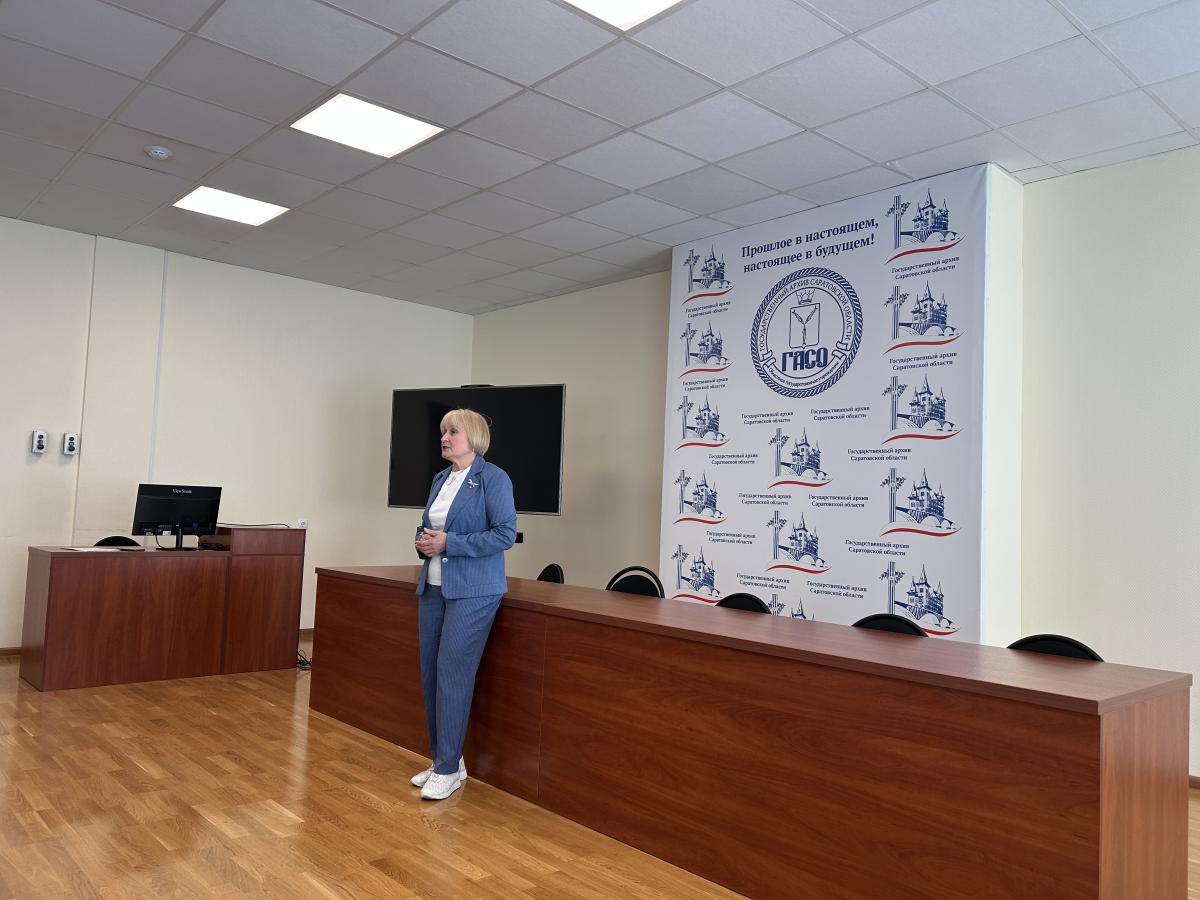 Студенты посетили выставку в Государственном архиве Саратовской области Фото 2