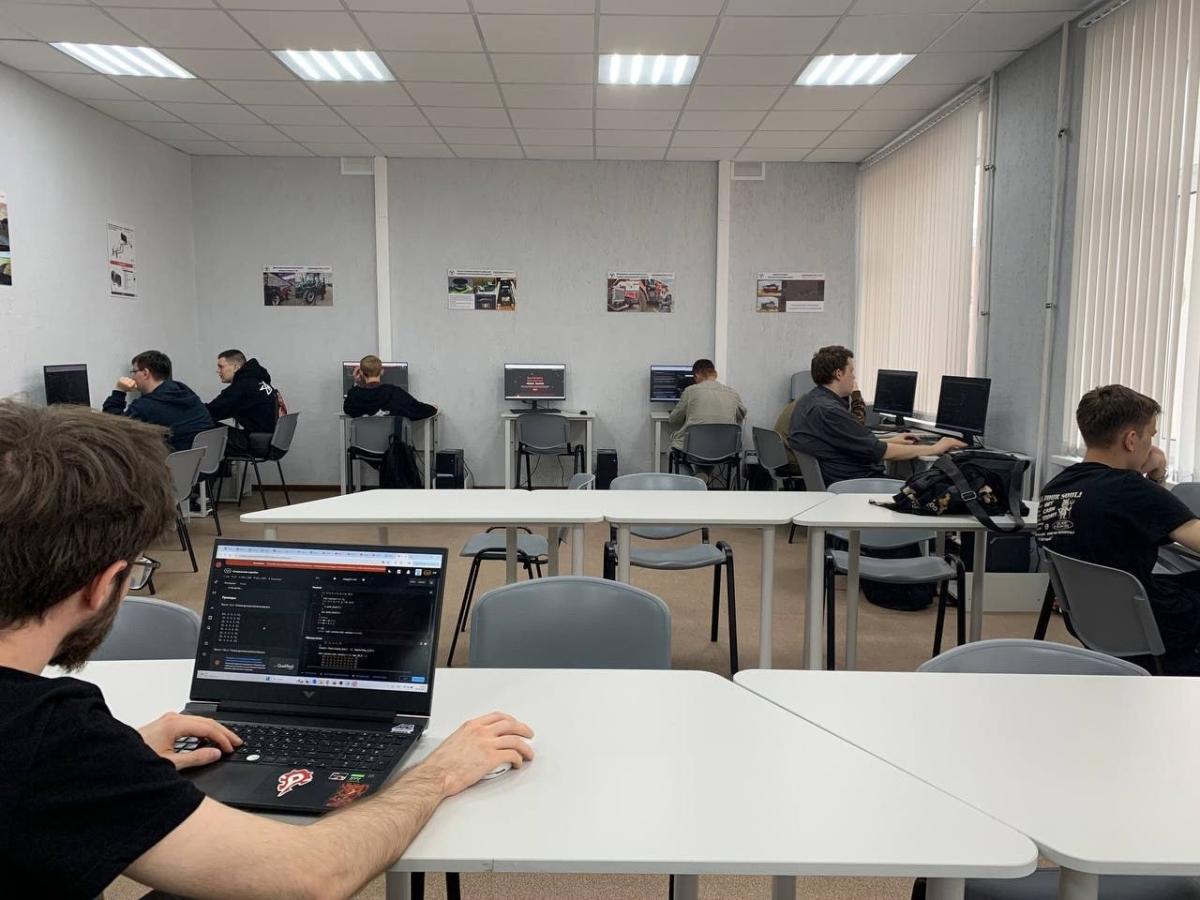 В Вавиловском университете прошла олимпиада по программированию «АгроКод» Фото 7