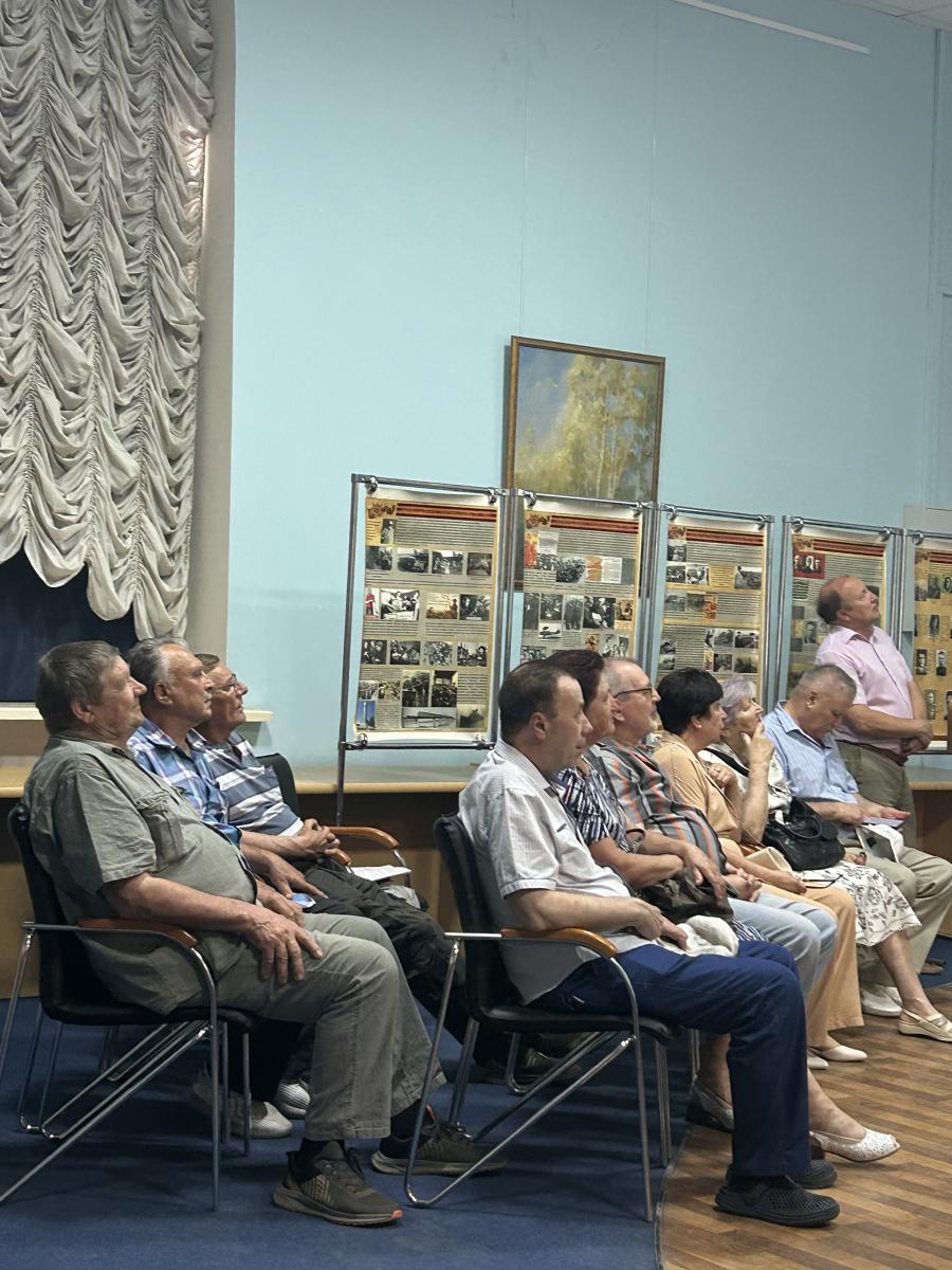 В университете проходят встречи выпускников разных лет Фото 3