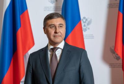 Поздравление главы Минобрнауки Валерия Фалькова с Днем России
