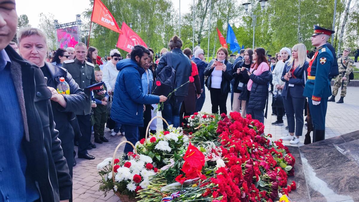 Иностранные студенты посетили Парк победы Фото 2