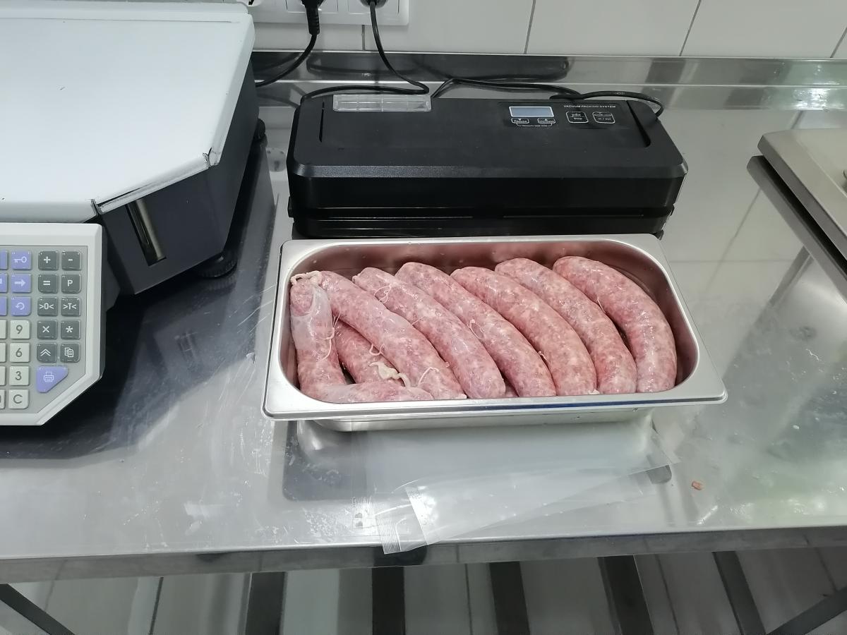 Демонстрационный экзамен специальности 19.02.12 Технология продуктов питания животного происхождения,  направленность "Производство продуктов питания из мясного сырья" ФП «ПРОФЕССИОНАЛИТЕТ» Фото 9