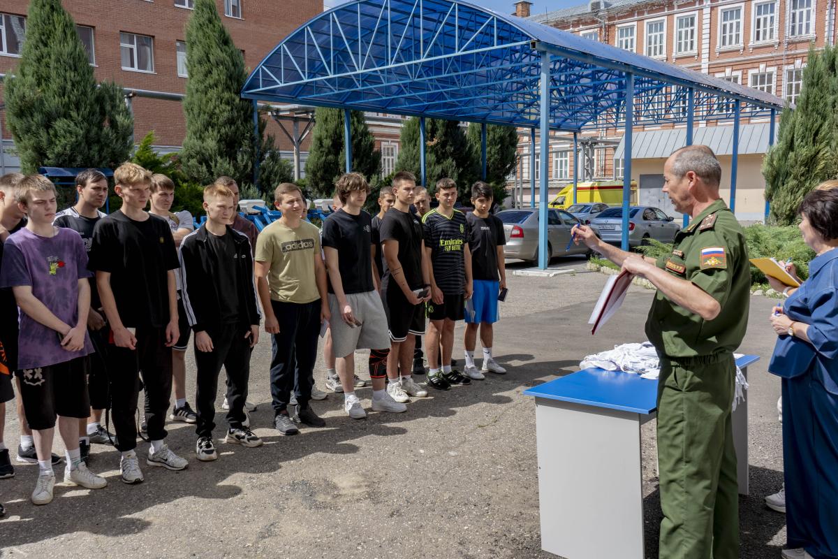 В Вавиловском университете стартовал третий этап по поступлению в военный учебный центр Фото 9