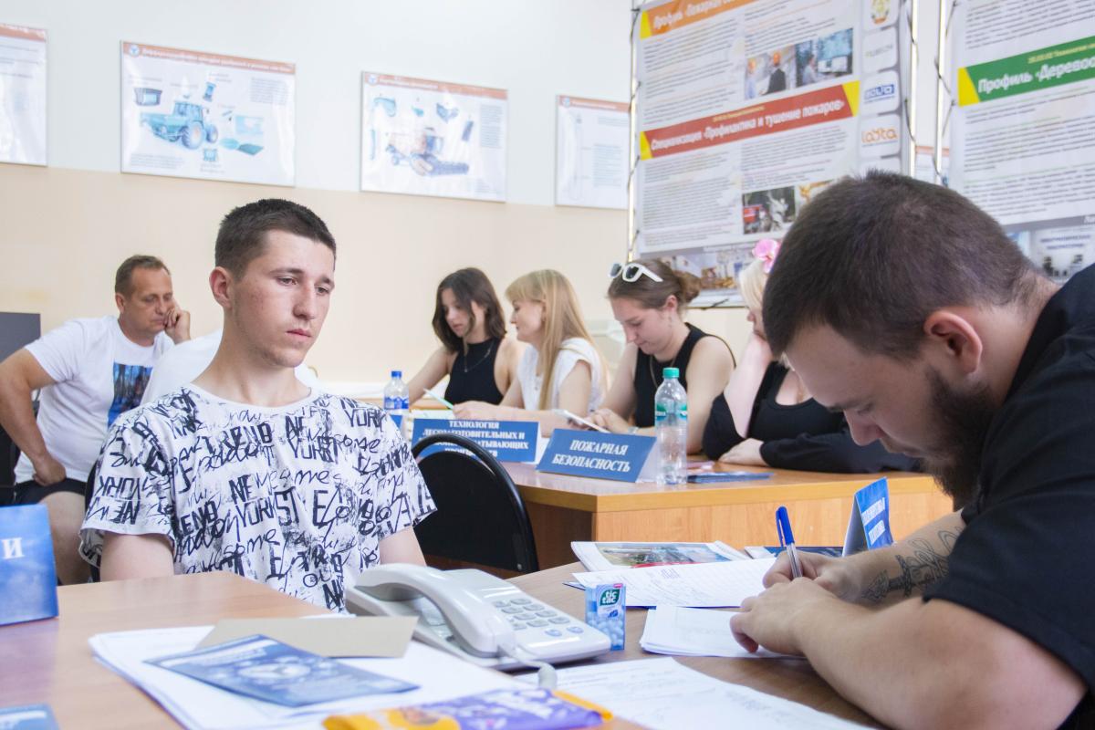 Абитуриенты подали свыше шести тысяч заявлений в вуз