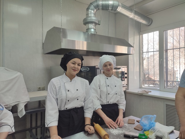 Популяризация специальности 19.02.11 Технология продуктов питания растительного сырья «Технология хлеба, хлебобулочных, макаронных и кондитерских изделий» Фото 1 Популяризация специальности 19.02.11 Технология продуктов питания растительного сырья «Технология хлеба, хлебобулочных, макаронных и кондитерских изделий» Фото 1