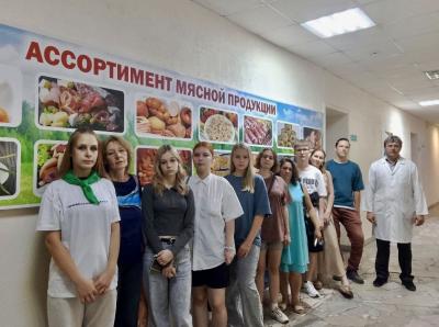 Экскурсия для абитуриентов на площадке "Мясопереработка и биотехнологии"