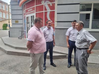 Директор Омского научного аграрного центра посетил институт инженерии и робототехники.