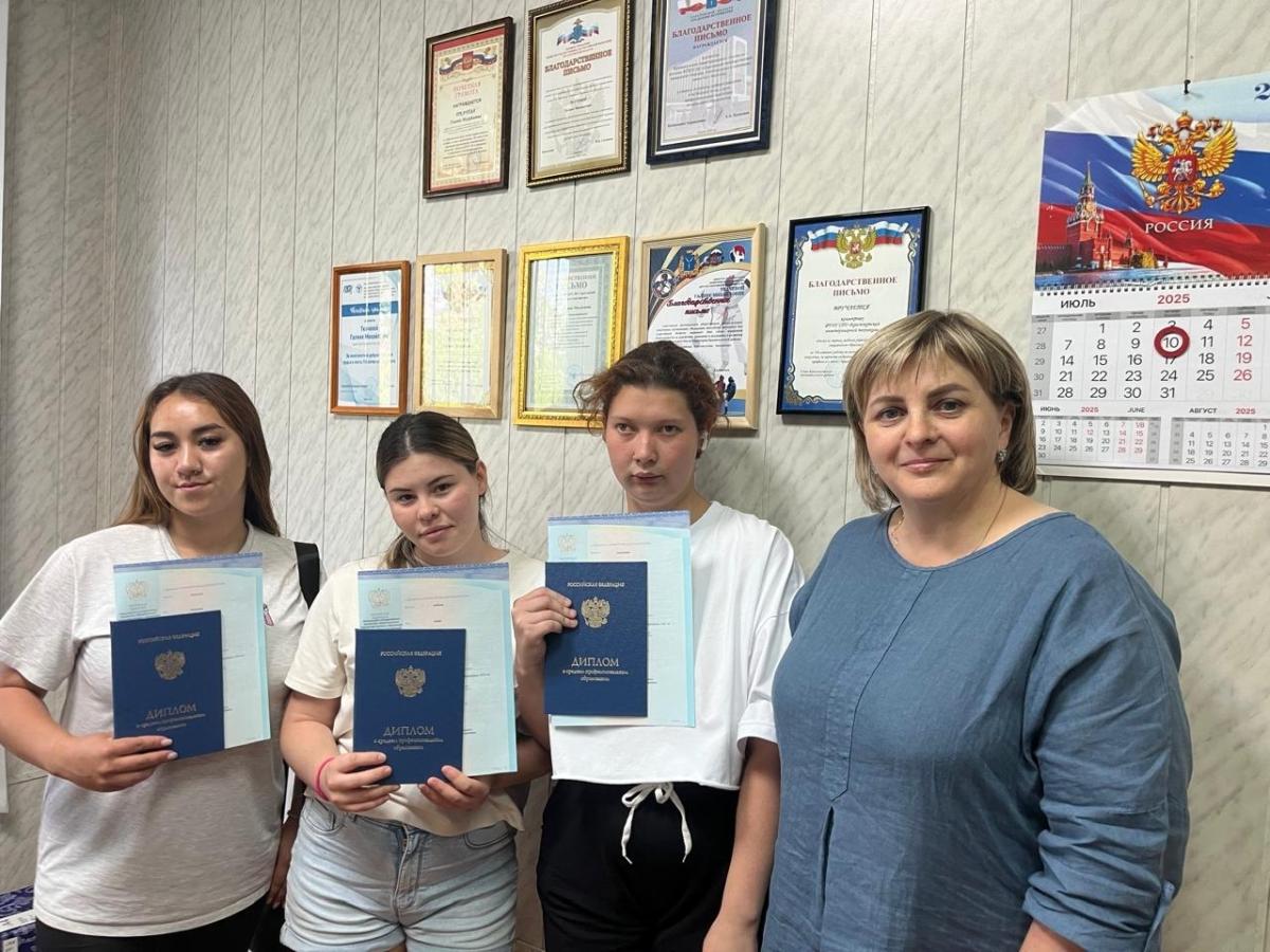 В вековую историю летописи Краснокутского зооветеринарного техникума вписаны новые имена! Фото 3