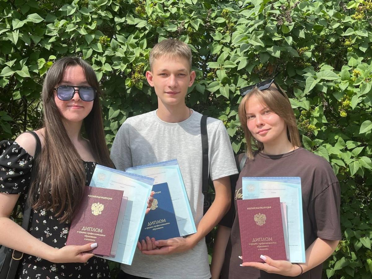 В вековую историю летописи Краснокутского зооветеринарного техникума вписаны новые имена!
