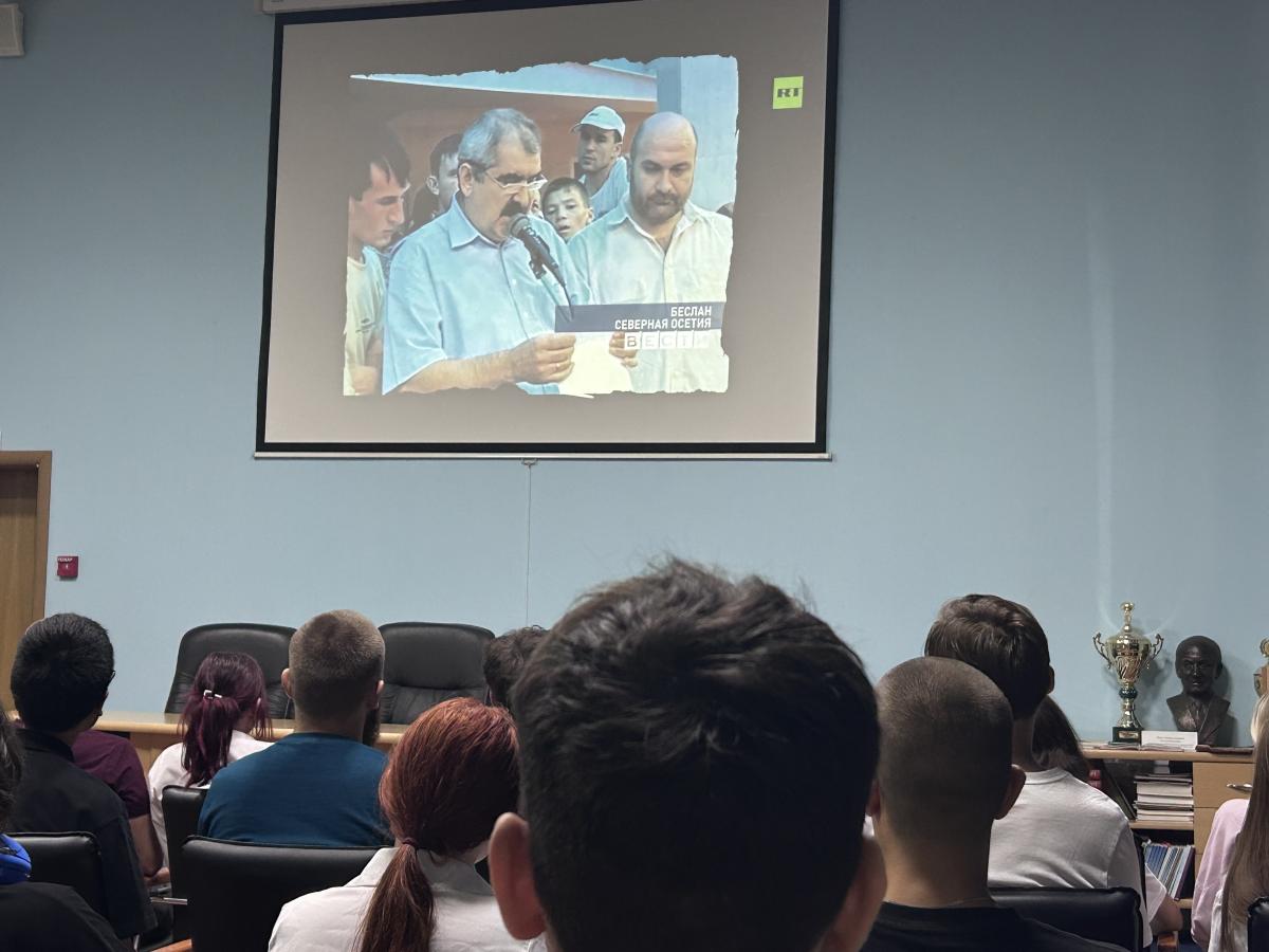 Вавиловцы – участники мероприятия «Час памяти. Мы помним тебя, Беслан» Фото 3