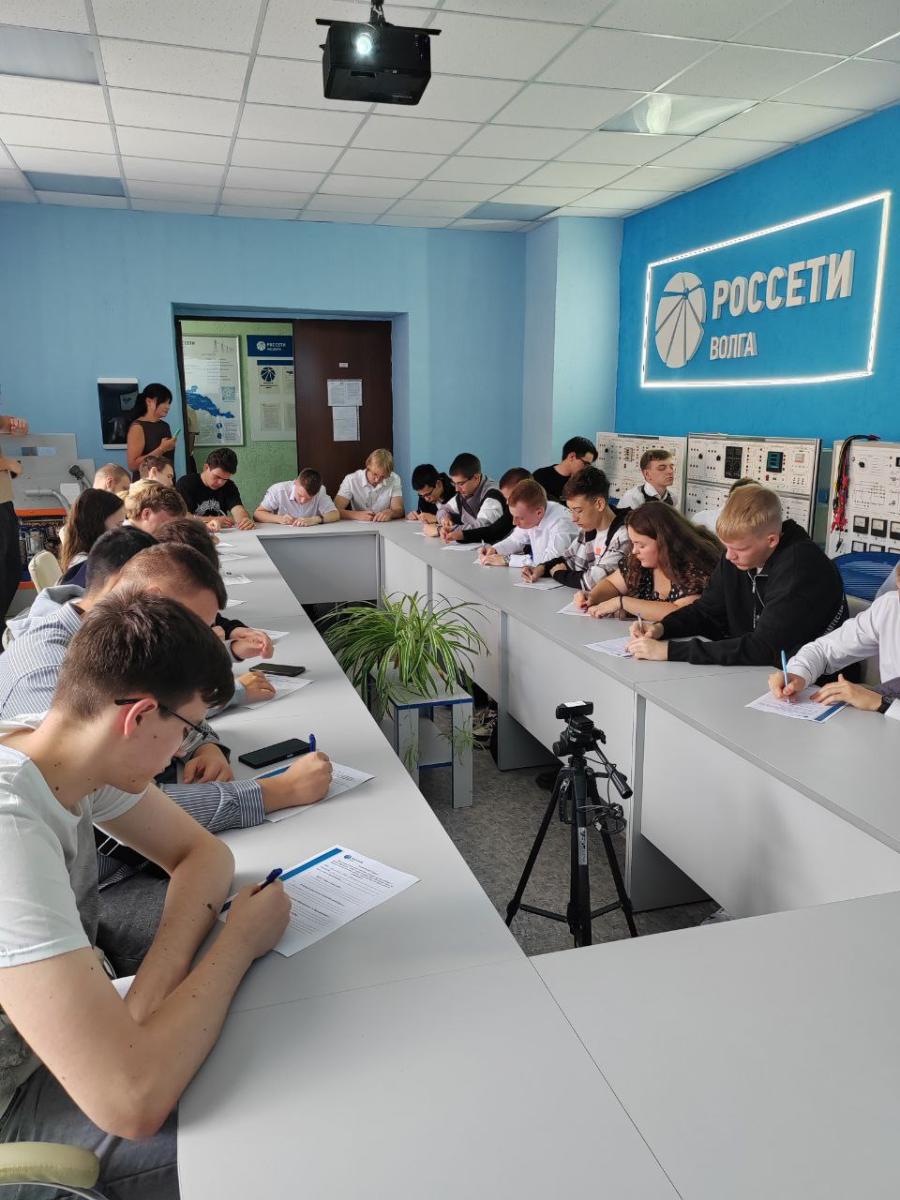 Образовательный трек группы Б-ЭЭ-101 «РОССЕТИ ВОЛГА»  для первокурсников 2025 года Фото 8