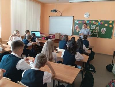 Лекция на тему "Биотехнология: прошлое, настоящее и будущее" для обучающихся в МАОУ "Медико - биологический лицей" г. Саратова