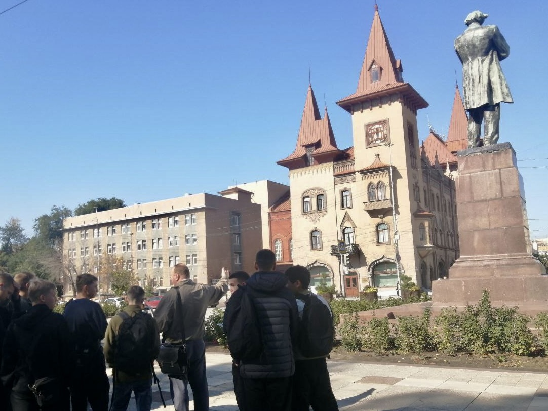 Пешеходная экскурсия, посвящённая Дню города Фото 3