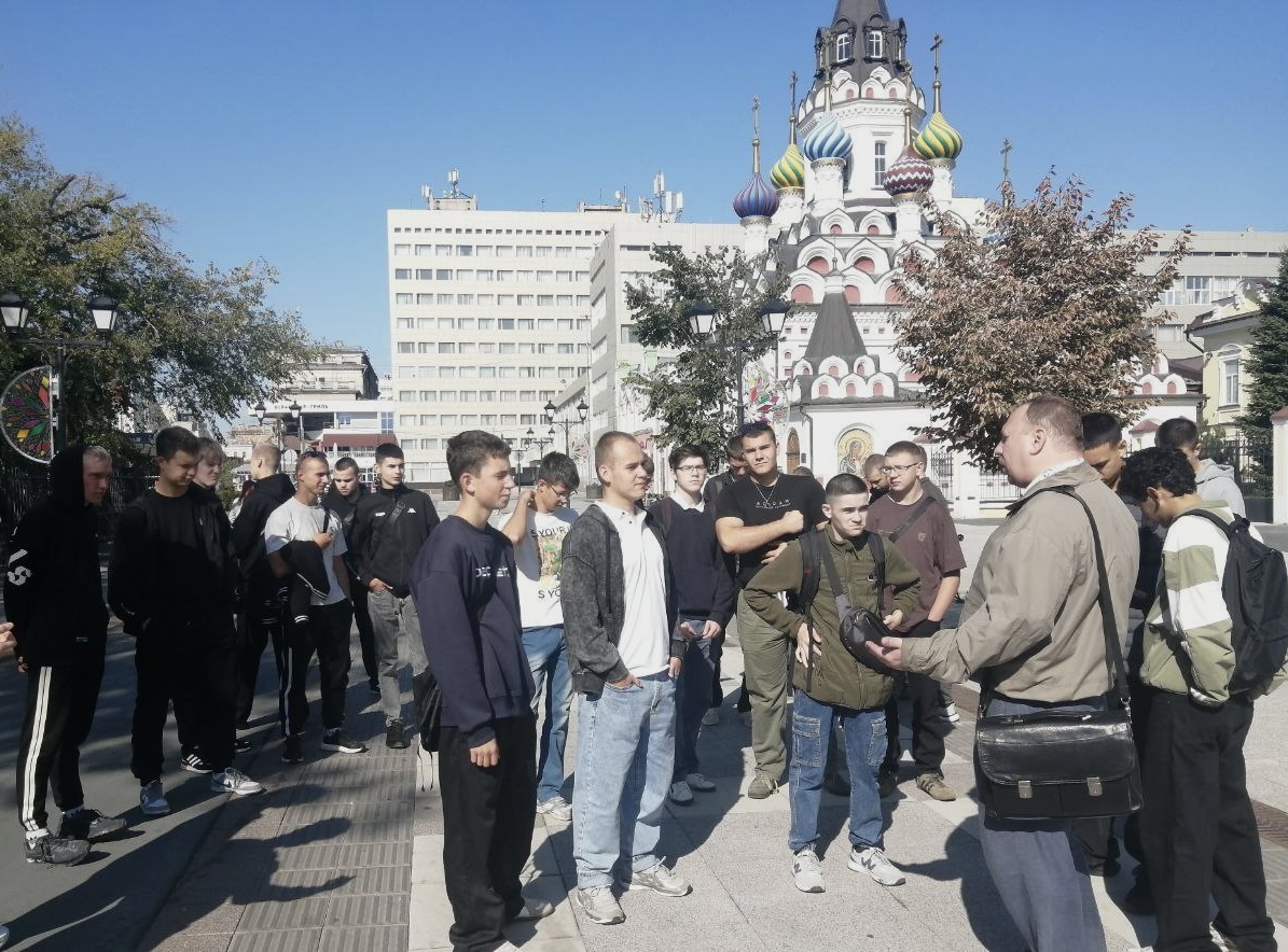 Пешеходная экскурсия, посвящённая Дню города Фото 7