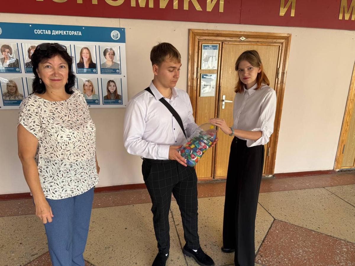 Студенты института агробизнеса  приняли участие в акции «100 крышек= 1 малек» Фото 1