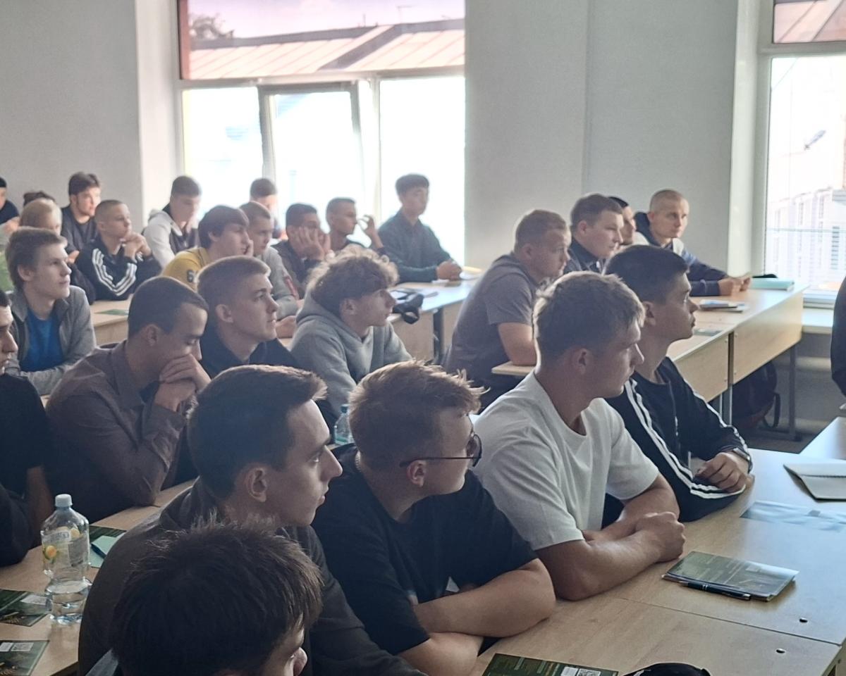 Встреча студентов с представителями 12 Главного Управления Минобороны России Фото 3
