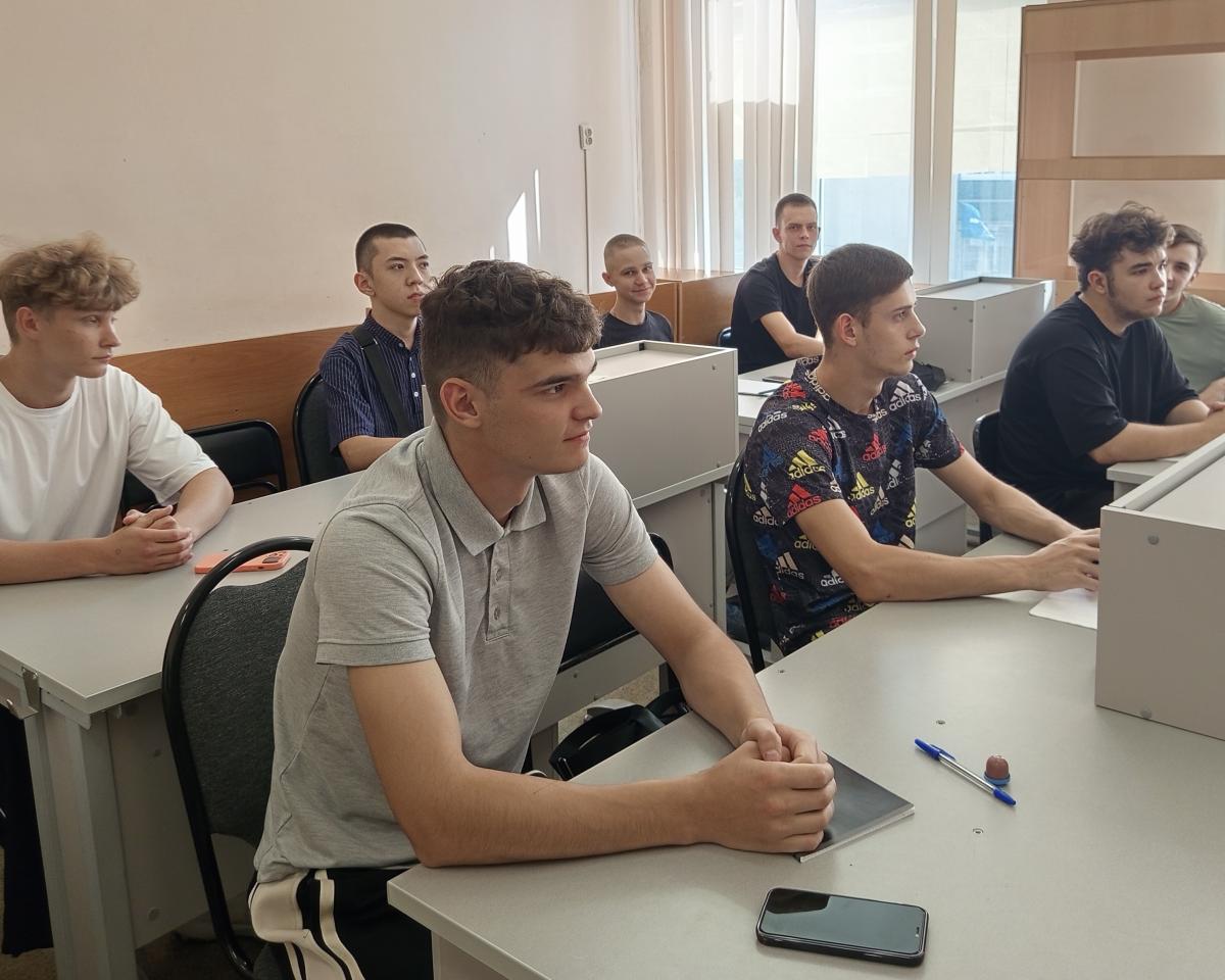 Опрос для студентов старших курсов «Критерии выбора места работы» Фото 1