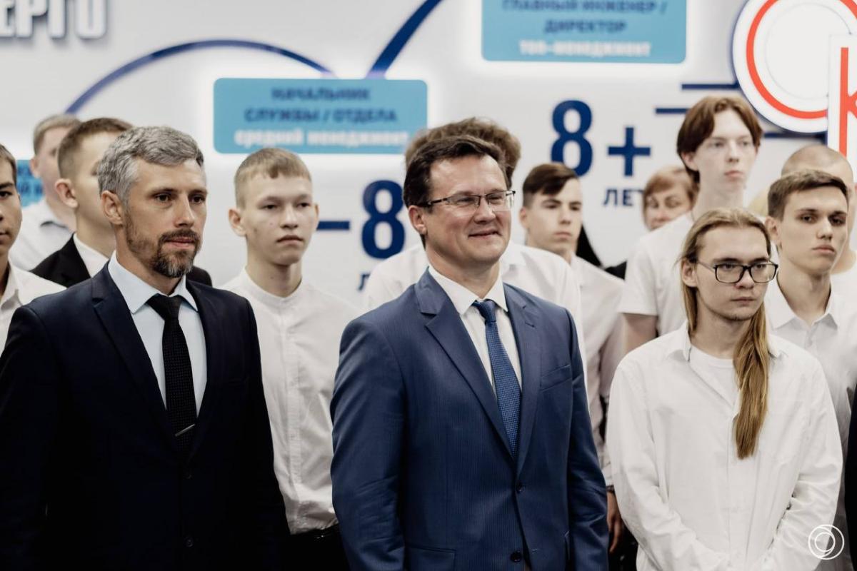 Институт инженерии и робототехники открывает новую эру в подготовке инженеров: торжественное открытие лаборатории проектирования электротехнических систем при поддержке АО «Облкоммунэнерго» Фото 3