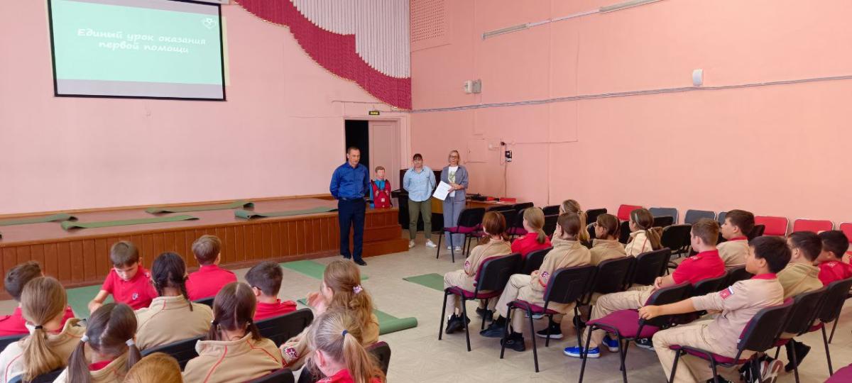 Преподаватели и обучающиеся университета – участники проекта «Единый урок первой помощи 2025» Фото 2