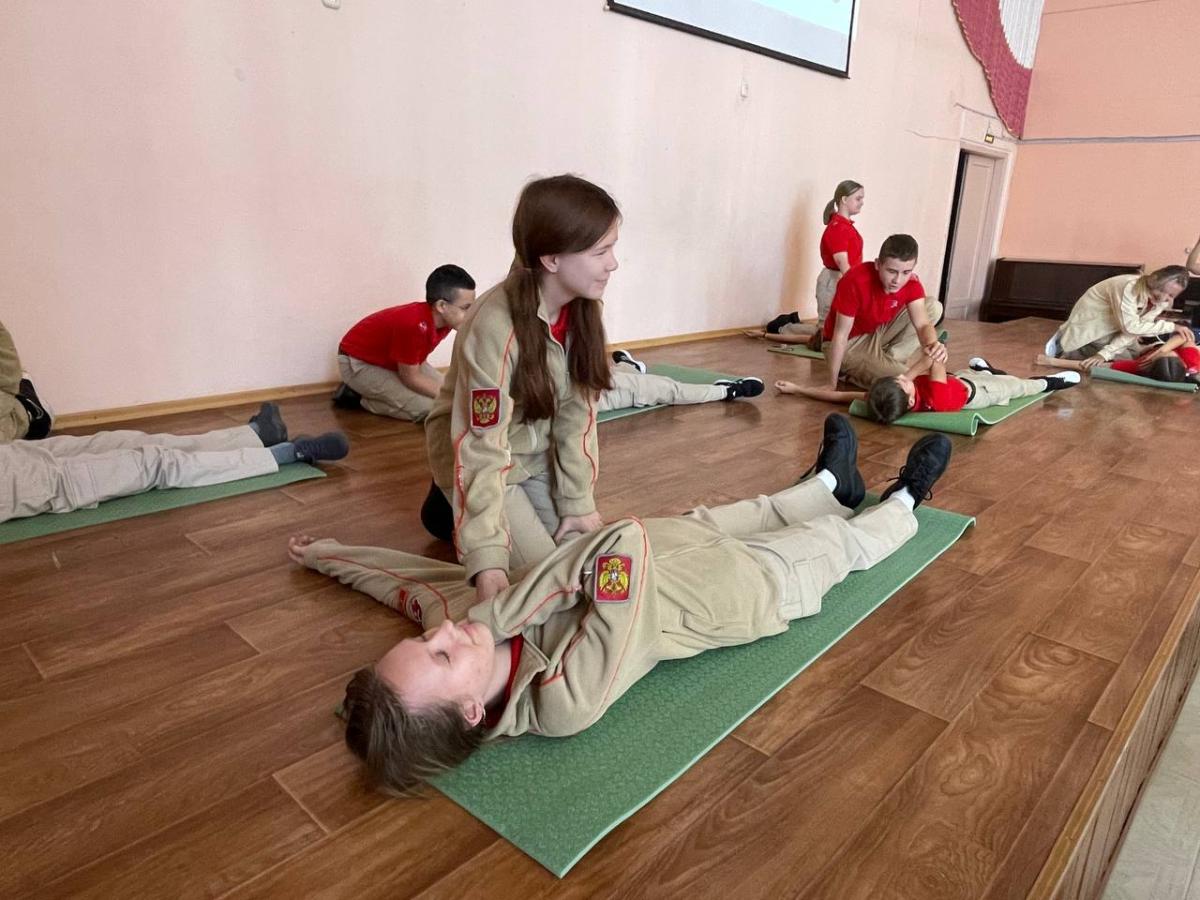 Преподаватели и обучающиеся университета – участники проекта «Единый урок первой помощи 2025» Фото 6