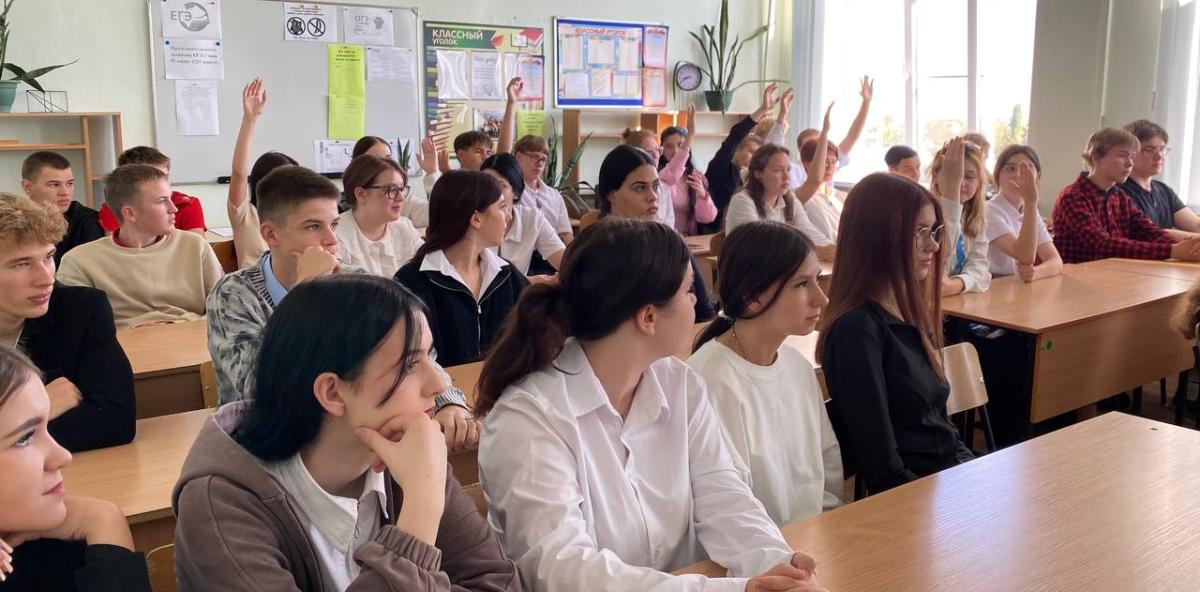 Саратовские школьники узнали о преимуществах поступления в Вавиловский университет Фото 11