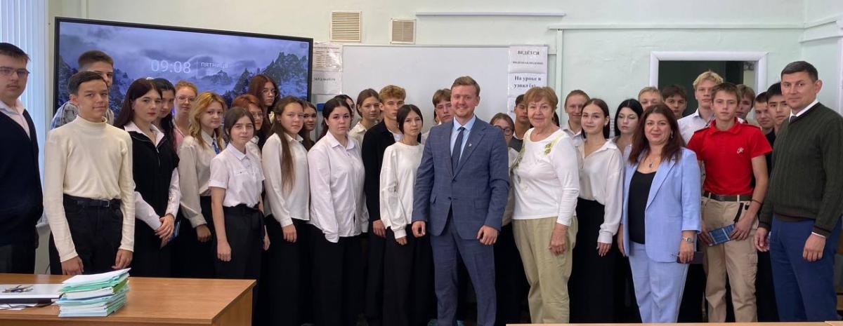Саратовские школьники узнали о преимуществах поступления в Вавиловский университет Фото 13