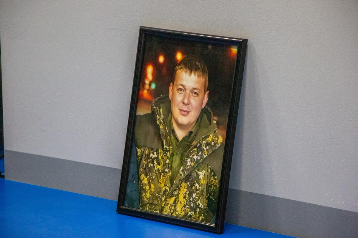 В ВУЦ открыли аудиторию и памятную доску в честь Героя СВО Александра Солопа Фото 8