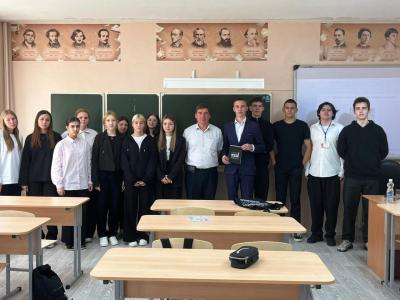Лекция «Биотехнология: прошлое, настоящее и будущее» для обучающихся 10-х и 11-х классов в МОУ "СОШ №4» и  МАОУ "СОШ №8»  г. Ртищево.