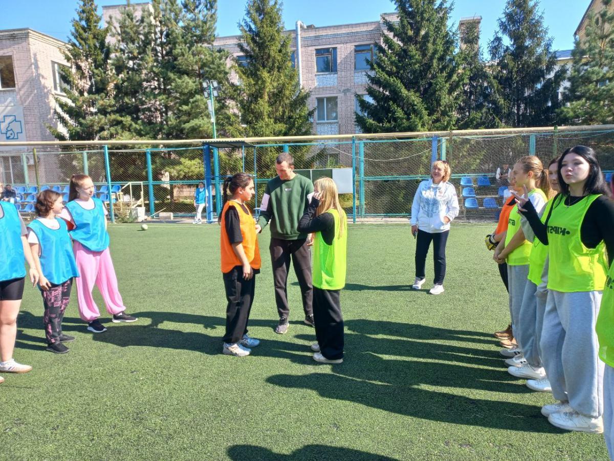 Товарищеская игра по мини футболу среди женских команд Фото 6