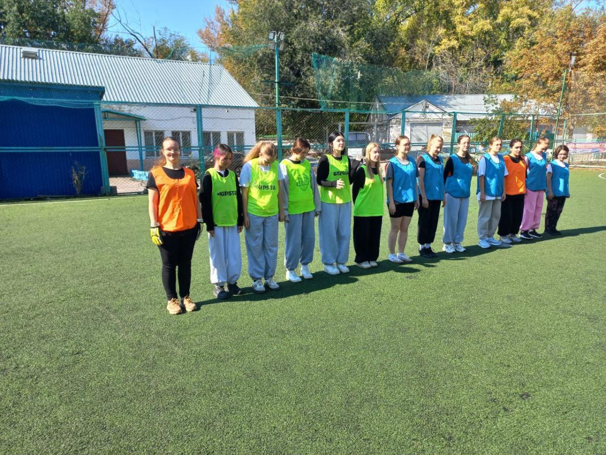 Товарищеская игра по мини футболу среди женских команд Фото 7