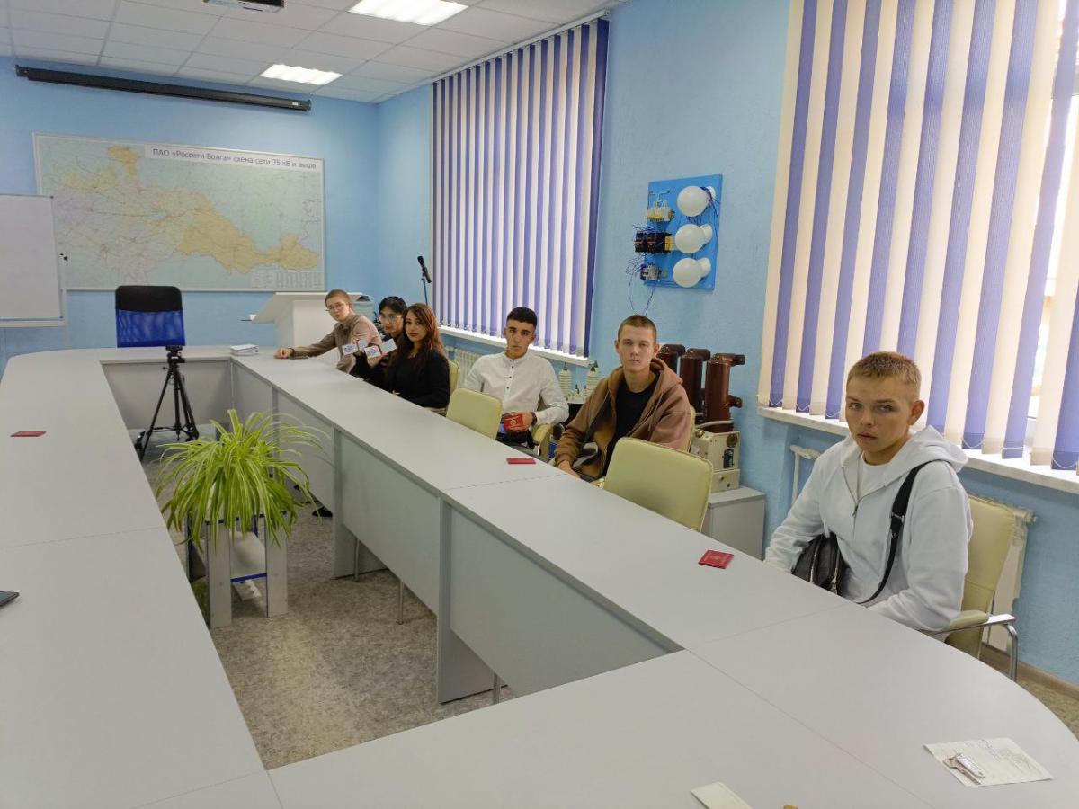 Студентам группы Б-ТТ-101 «Т Плюс»  вручили студенческие билеты Фото 2