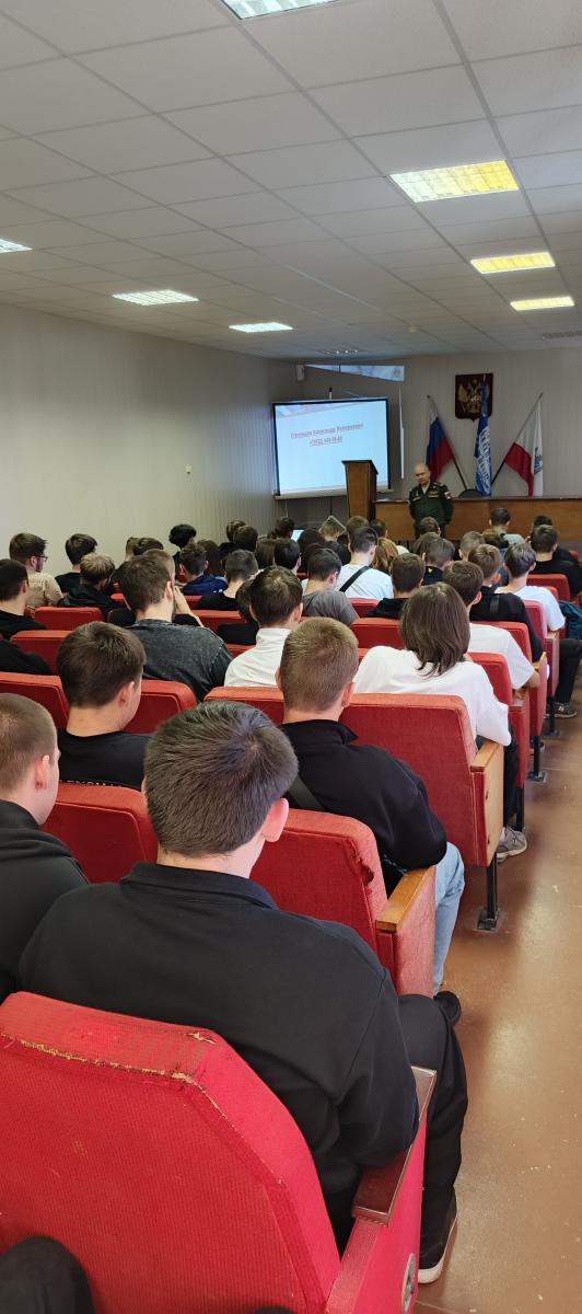 Встреча студентов выпускных групп  с представителемСаратовского высшего артиллерийского командного училища (СВАКУ) Фото 2