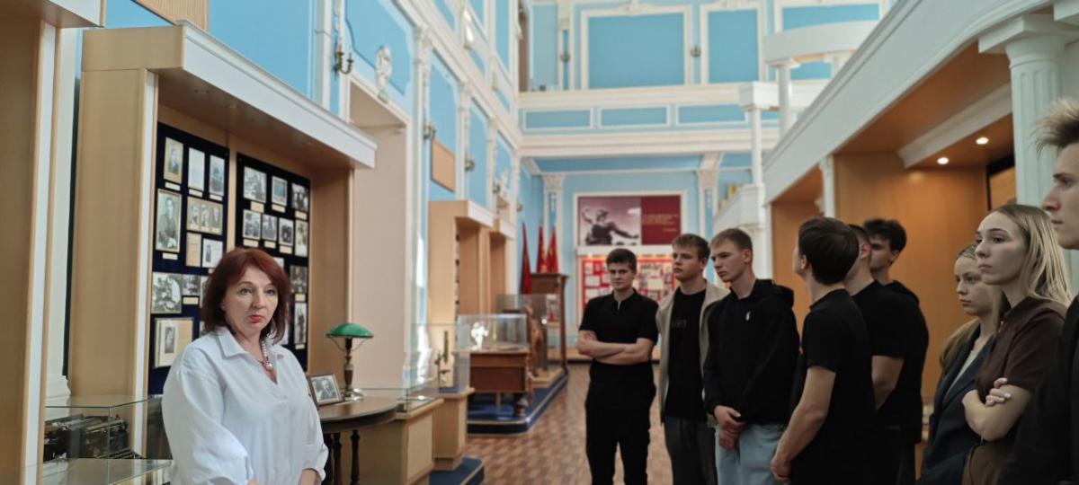 Студенты познакомились с историей университета
