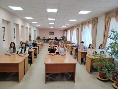 Знакомство с библиотечным фондом учебного корпуса №2 и регистрация в ЭБС